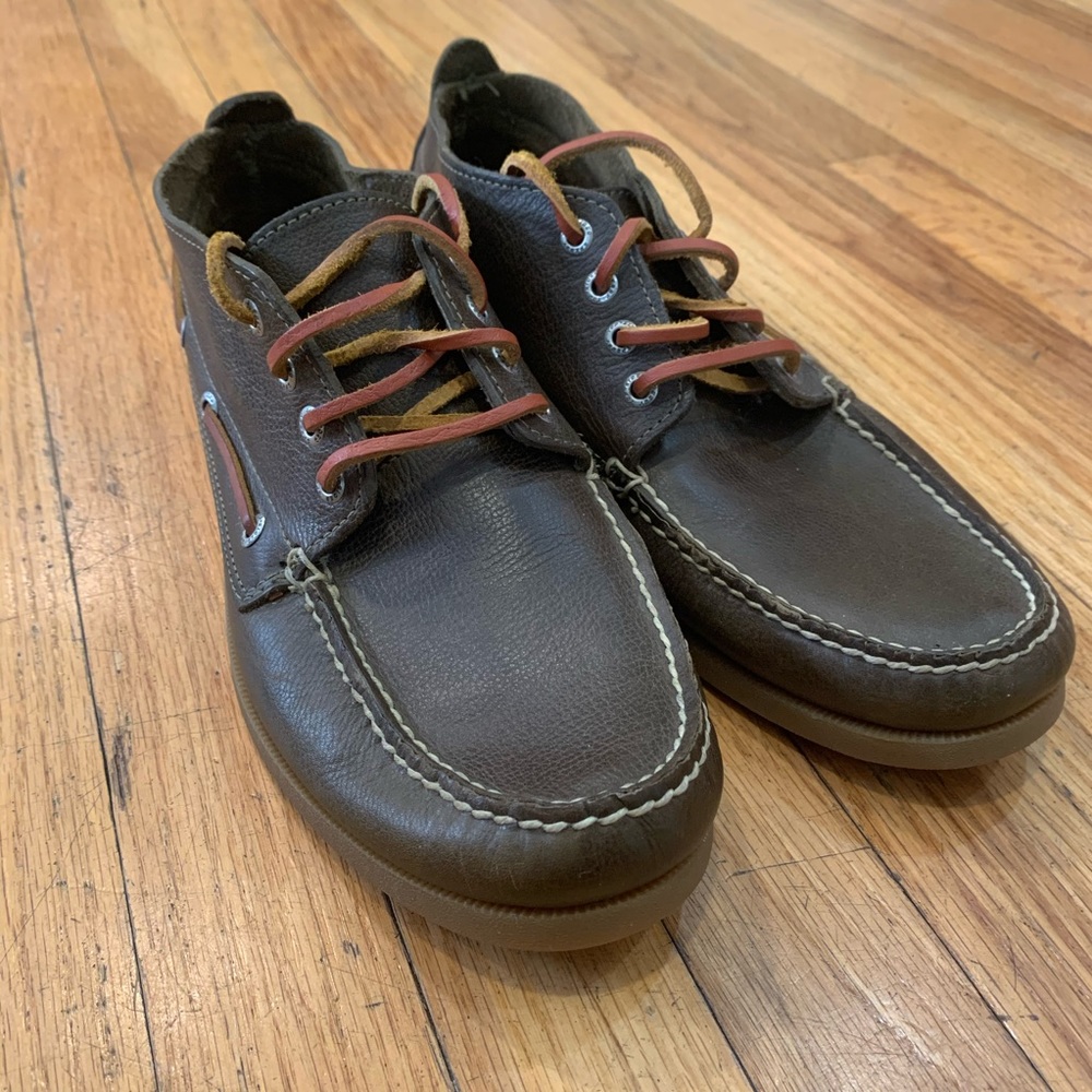 Sperry topsider leather chukka